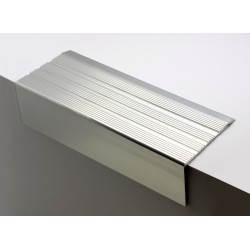 Nez de marches strié aluminium filé 668400